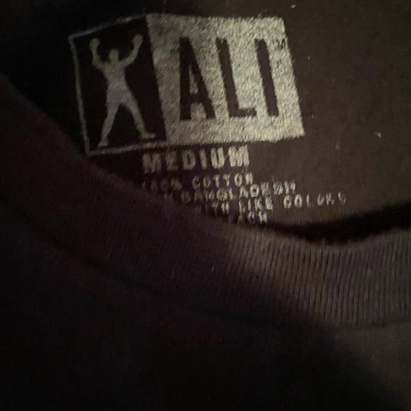 Muhammad Ali shirt only worn a couple of times - Picture 2 of 2